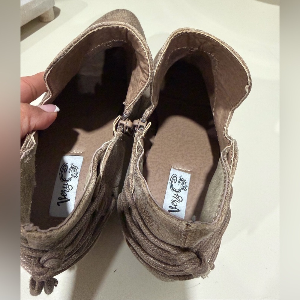 Very G Textured Brown Ankle Booties - Picture 3 of 12